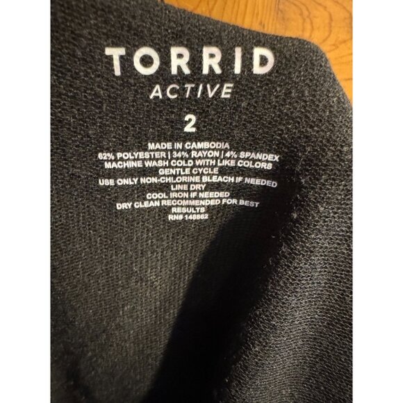 Torrid Active Terry Ladder Back Black Sweatshirt Leopard Skull Sleeves 2X Goth - Picture 4 of 4